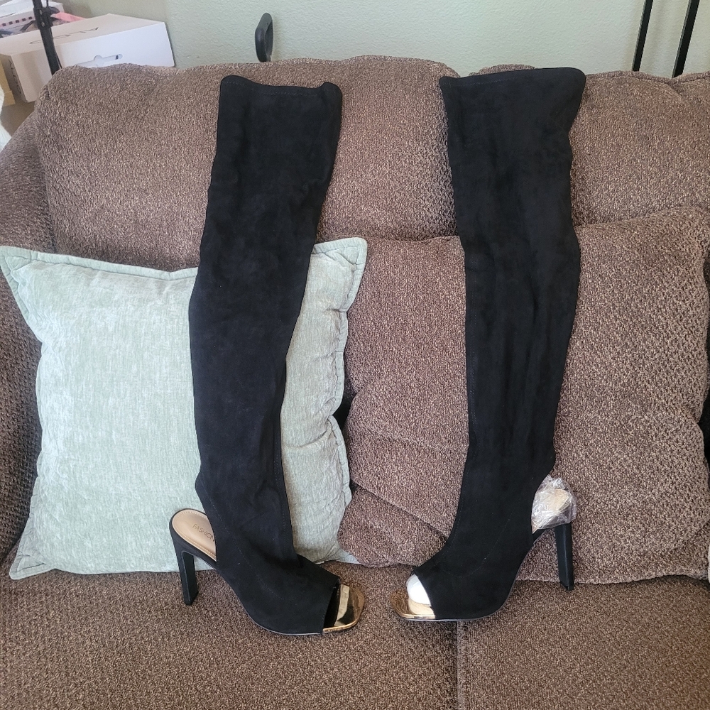 Fashion Nova (ASHBIE) Black Over-the-Knee Boots